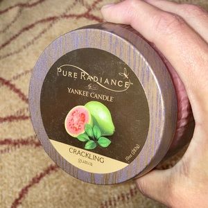 Yankee Candle Crackling Guava Candle
